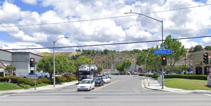 [09-17-220] Los Angeles, CA - Two People Injured After a Two-Vehicle Crash in Newhall