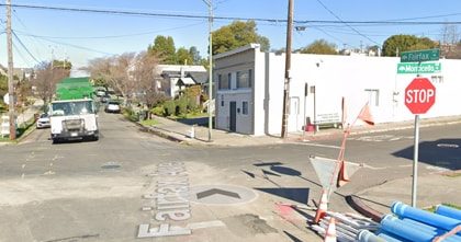 [12-03-2020] Condado de Alameda, CA - Accidente de Varios Vehículos en Oakland - Una Persona Muere