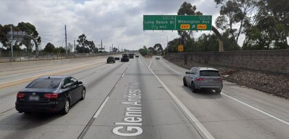 [01-03-2021] Los Ángeles, CA - Choque De Un Camión De Carga En Willowbrook - Muere Una Persona