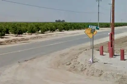 [04-22-2021] Two People Injured After a Major Car Accident in Bakersfield