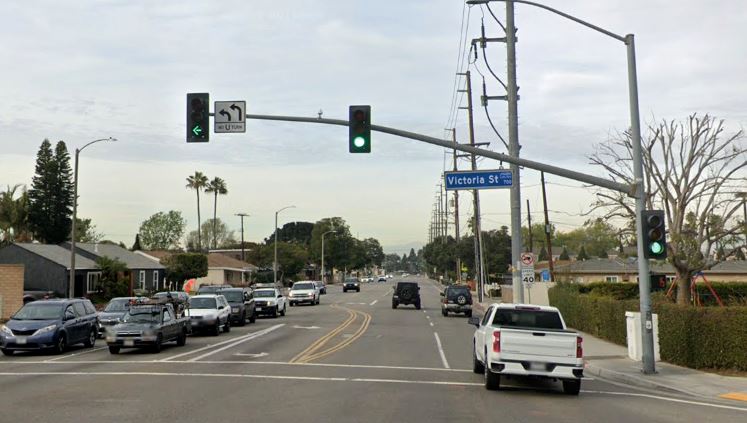 [07-31-2021] Orange County, CA - Three People Hurt After a Multi-Vehicle Crash in Costa Mesa
