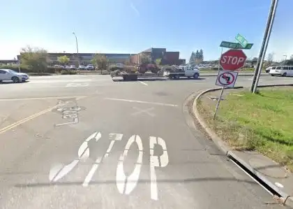 [03-15-2022] Two People Injured Following a Bus Crash in Santa Rosa