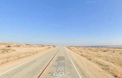 [03-27-2022] Kern County, CA - One Person Killed, Another Seriously Injured in Fatal Two-Vehicle Crash on South Lake Road