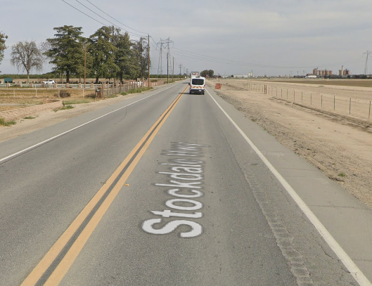 [06-17-2022] Condado de Kern, CA - Dos Personas Heridas en un Choque de Dos Vehiculos que Involucra un Crucero de BPD en Stockdale Highway