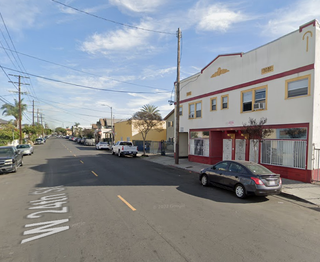 [09-03-2022] Los Angeles County, CA - Three People Sustained Burn Injuries in an Apartment Building Fire in the University Park Area