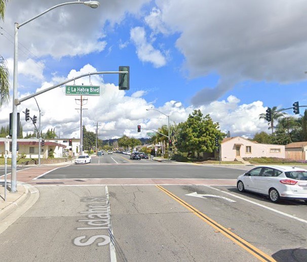 [12-01-2022] Crash With Patrol Car Injured Four People in La Habra