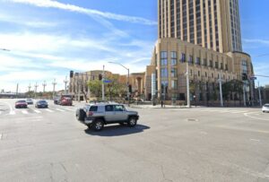 [02-24-2023] Three People Injured in Single-Vehicle Crash in Downtown Los Angeles