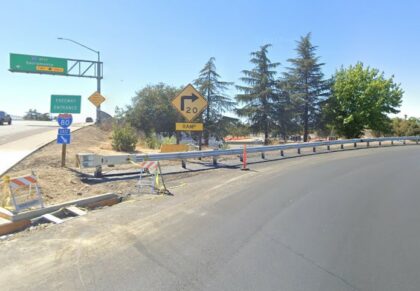 [01-18-2023] Condado de San Bernardino, CA - Conductor Muerto, Otro Hospitalizado Después de Colisión de Dos Automóviles en la Ruta Estatal 138