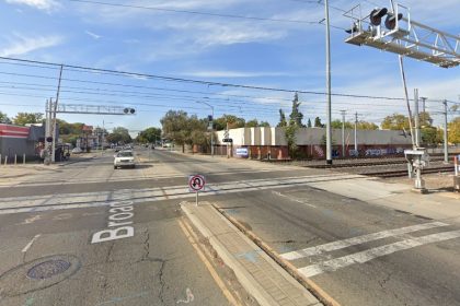 02-05-2023-Pedestrian-Killed-in-South-Sacramento-Train-Accident-420x280