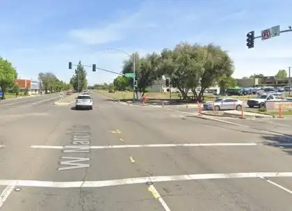 [02-13-2023] Motociclista Muerto en Stockton Atropello Y Fuga de Coches de Choque