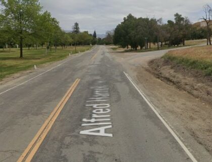 [04-26-2023] One was Injured After a Multi-Vehicle Collision in Bakersfield