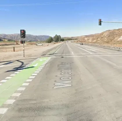[11-03-2023] Commercial Truck Collision Blocked Traffic on SR-126 Near Santa Clarita