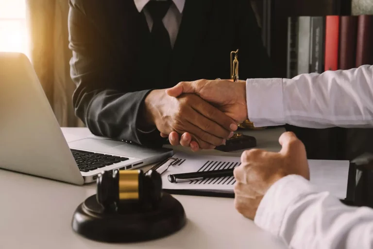What You Need to Know When Hiring a Personal Injury Attorney