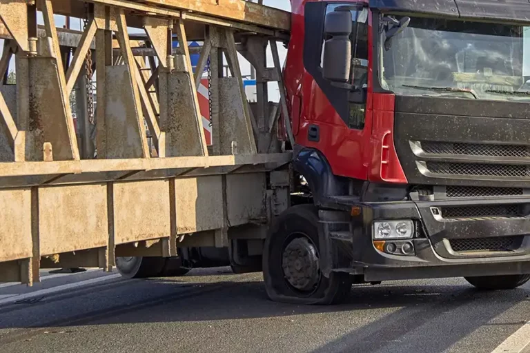 What To Do After A Truck Accident In El Segundo, CA