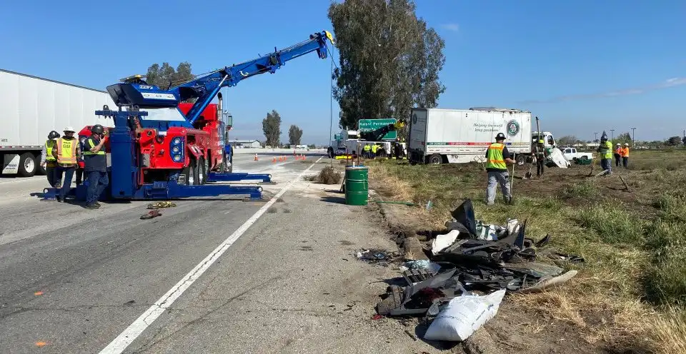 [03-22-2020] Kern, CA - 59-year-old Man Dead After a Head-on Crash on Highway 99