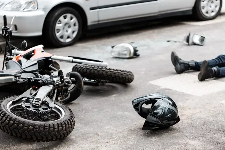 ¿Cómo Pueden Nuestros Abogados De Accidentes De Motocicleta De Arash Law En Anaheim Asistirle Después De Un Accidente?