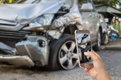 Hable Sólo Con Las Agencias De Aplicación De La Ley Sobre El Accidente