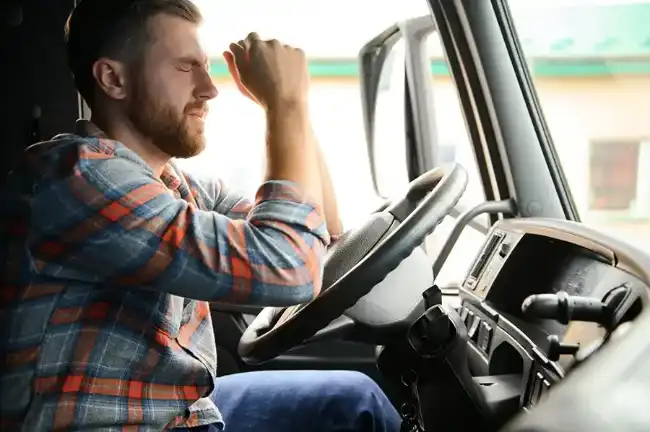 Truck accident risks with driver feels sleepy