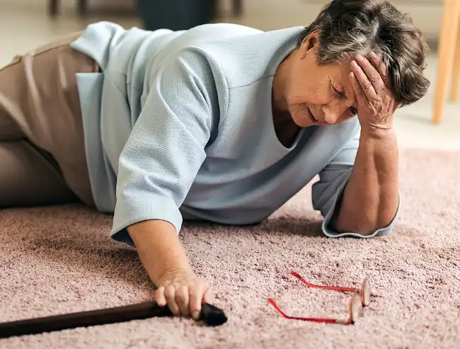 Old lady had a slip an fall accident in Glendale