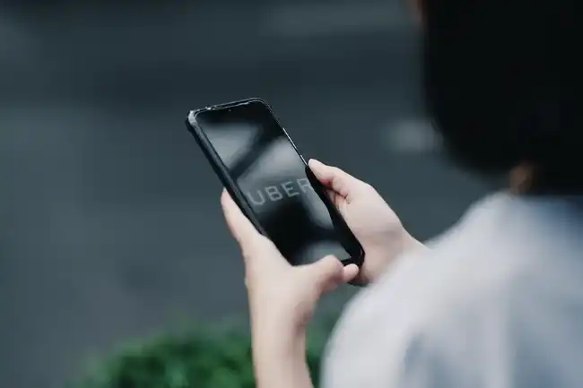 Uber accident victim contacts Uber support