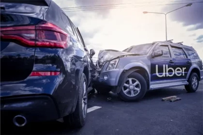 Uber and a car involved in an accident in Visalia