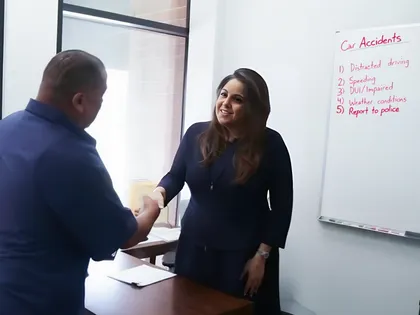 Personal injury lawyer explaining contingency fee payment arrangement