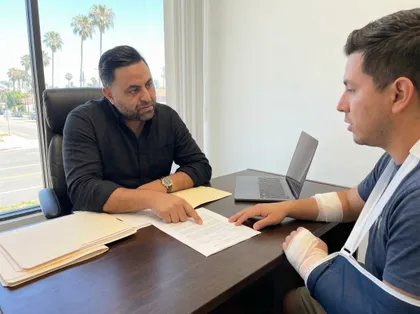 Consulting with a lawyer about legal case during free consultation in California