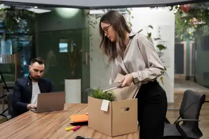 Despiden a una mujer tras ejercer sus derechos ante la dirección