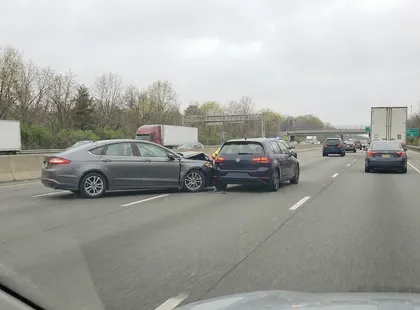 Responsabilidad por una colisión por alcance en una autopista en un caso de lesiones personales