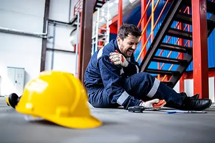 Trabajador de la construcción herido