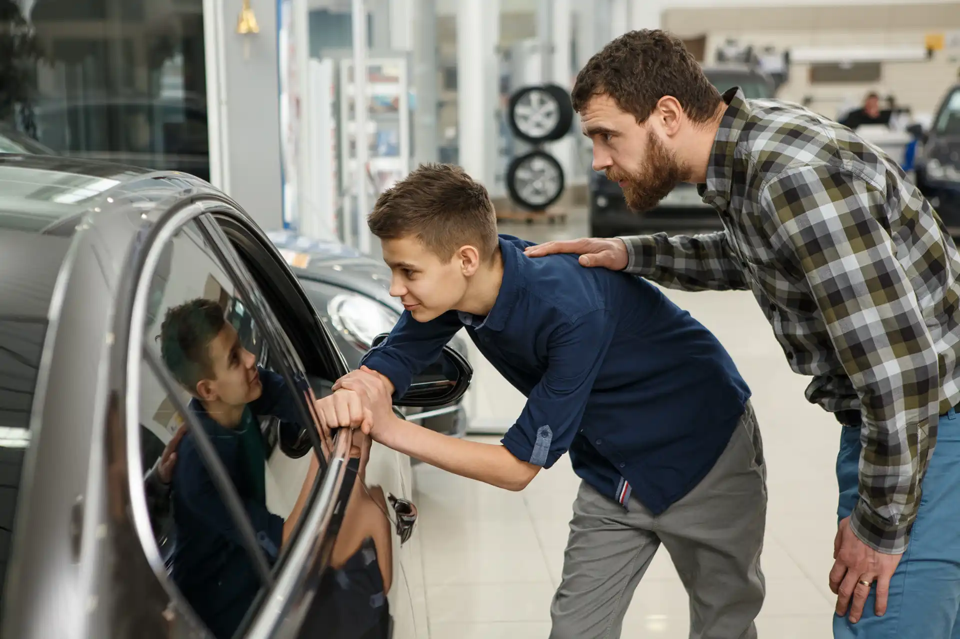 Cuáles son los coches más seguros para que conduzcan los adolescentes - 1