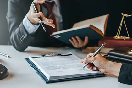 Evaluación exhaustiva de tus pérdidas y lesiones, y de tus derechos legales a una indemnización justa